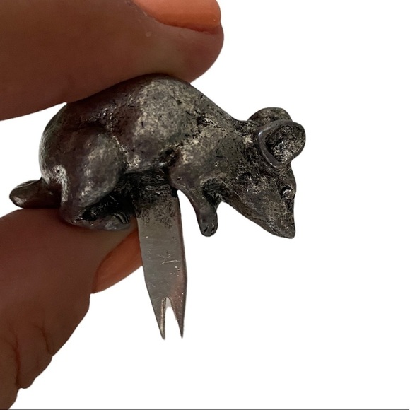 Vintage METZKE Pewter 3 Blind Mice Cheese Knife and Mouse cheese pick 1977 - Picture 4 of 10